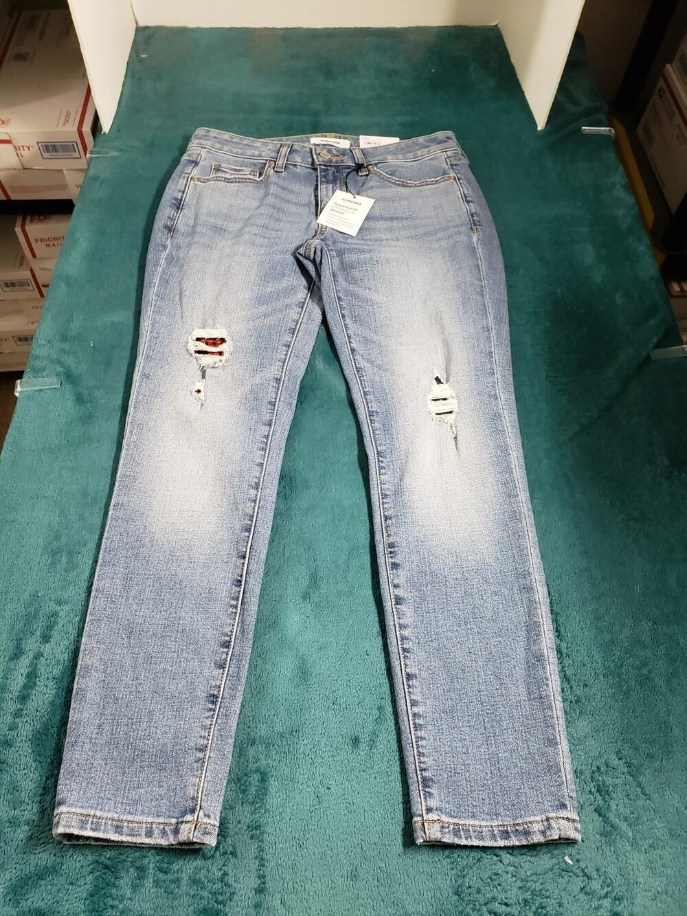 Sonoma Jeans Size 4 Women Blue Pant Stretch Distressed Mid Rise Ankle Skinny NWT